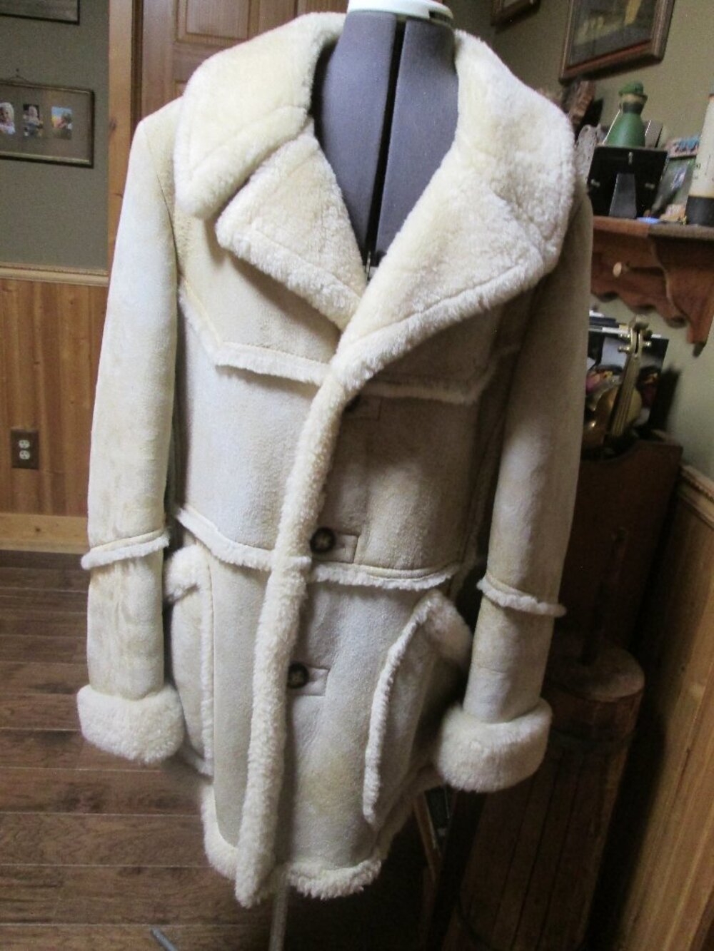 Vtg Madigan sheepskin wool shearling rancher western coat 44